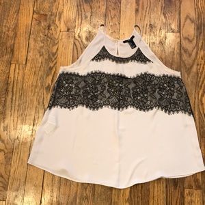 Forever 21 tank top with lace. Size S
